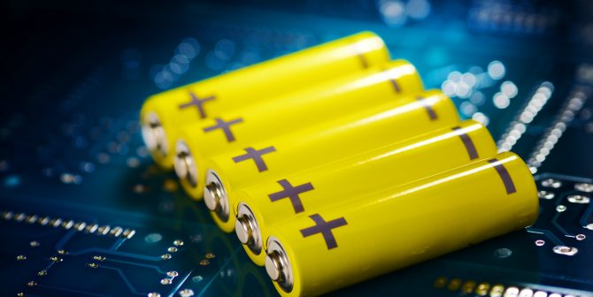 Yellow mignon battery Yellow mignon battery